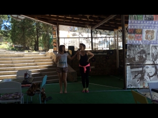 Дают в "маме любе"