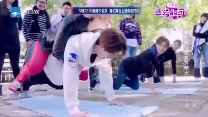 The funny thing is heechul asking him in chinese and yibo answered in korean lol wangyibo王一博