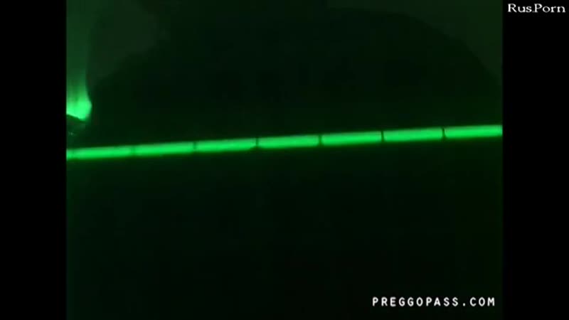 Ginekolog trahaet beremennuyu pacientku na bolnichnoy koyke