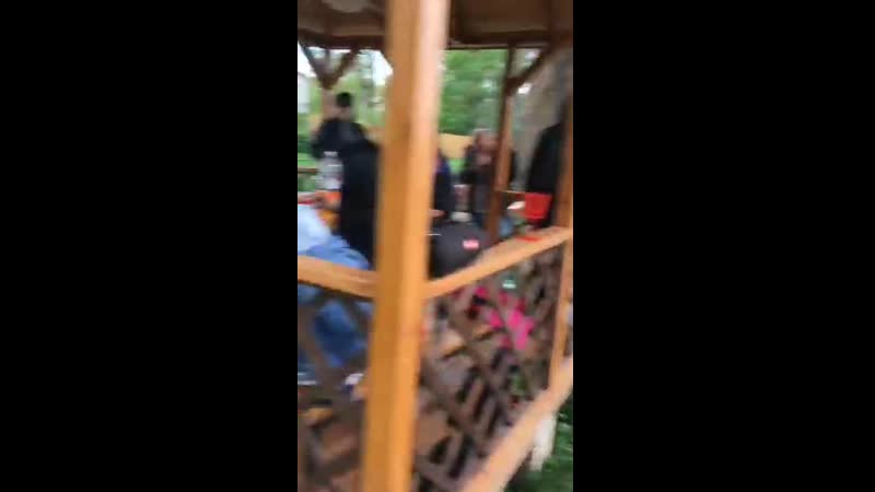 Новороссийские чиновники устроили шашлыки в период пандемии на базе отдыха рядом с абрау дюрсо