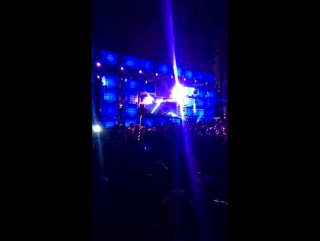 Marian hill (ft lauren jauregui) back to me live @ snowglobe festival