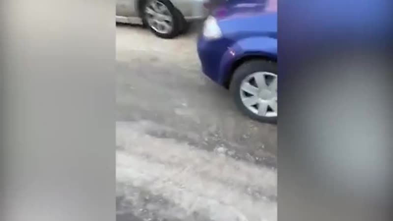 Инструктор по вождению прокатил на капоте пешехода под москвой