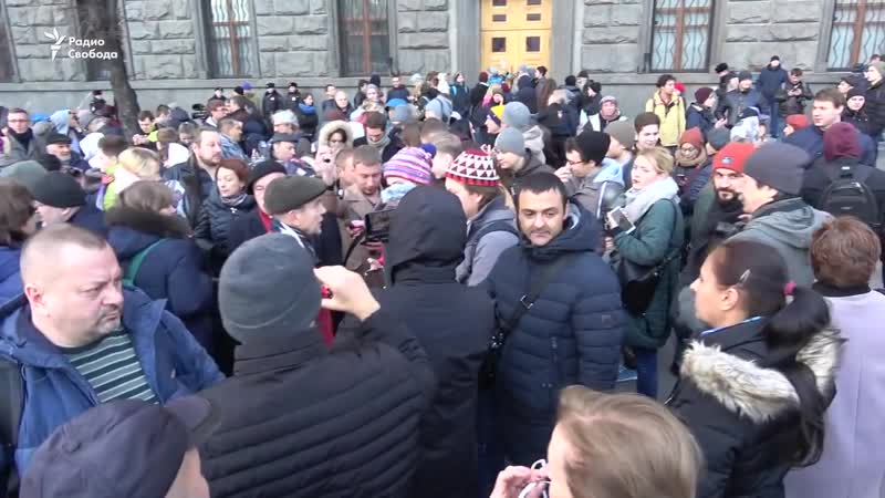 "бессрочка" завершилась в автозаке