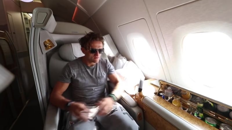 Перелет за $21000! самый дорогой рейс! кейси нейстат на русском