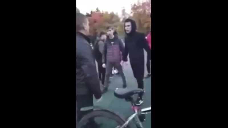 Вписка в муроме банда быдло молодые ауе избила 38 летнего мужичка за то, что он заступился за своего сына, беспредел