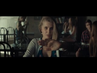 Дарья мельникова в фильме "с пяти до семи" (2015, владимир щегольков) 1080p