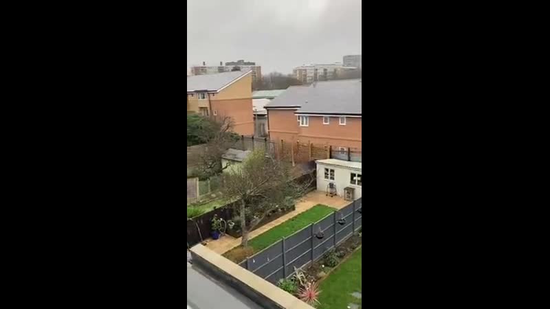 Когда во время перекура товарищ трейсер показывает элементы паркура