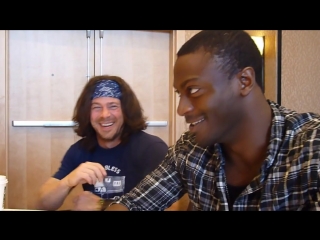 Sdcc 2010 leverage christian kane and aldis hodge (guitars, romance, singing mov