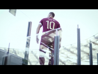 Francesco totti roma's new nike derby kit