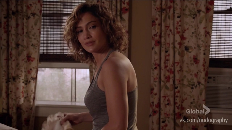 Shades porn video – Грудь дженнифер лопес (jennifer lopez) в сериале "оттенки синего" (shades of blue, 2016) / сезон 1 / серия 3 (s01e03)