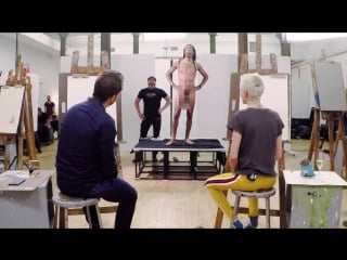 Кара делевинь рисует голых моделей (vanity fair)