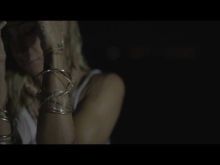 Slip porn video – Medina giv slip (teaser)