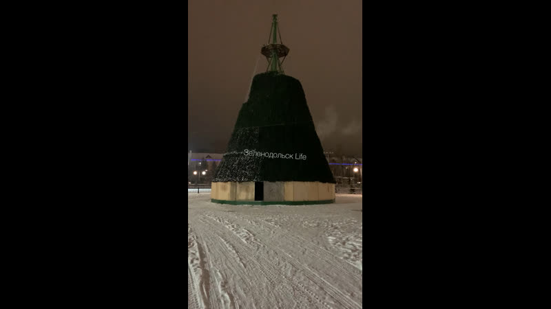 В зеленодольске начали "собирать" новогоднюю ёлку 🎄