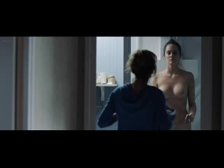 Ноэми мерлан (noémie merlant nude scenes in "le ciel attendra" 2016)