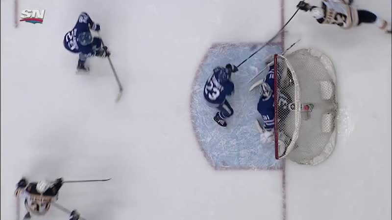 Frederik andersen flashes leather to deny patrice bergeron