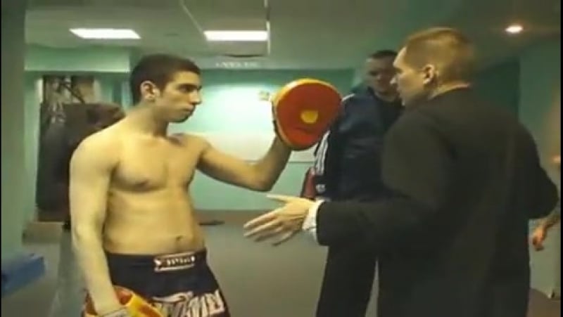 Локти в муай тай боран