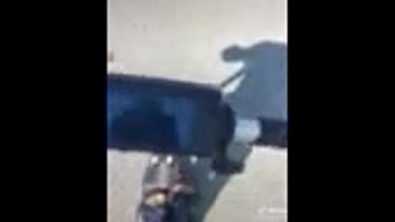 Анонимус катается на самокате под моргенштерна