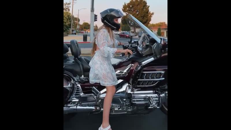 Девушка на голде/мотодевушка/голдвинг/motogirl/голда