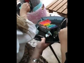 If i did what @perrieeele did with that knife in front of my mother, she would yell at me 😂 #perrieedwards #happybirthdayperrie