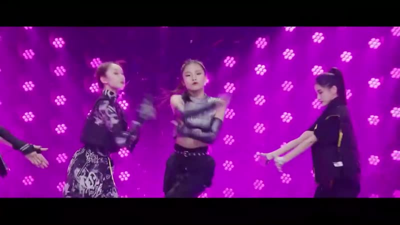 Youthwithyou 青春有你2 clip bad guy stage is praised by lisa 《bad guy》获lisa夸赞 第六期舞台纯享 iqiyi