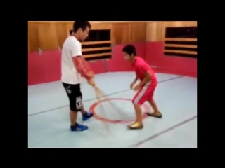 Japanese wrestling reflex training