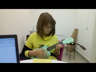 Комарова настя играет обнуляй