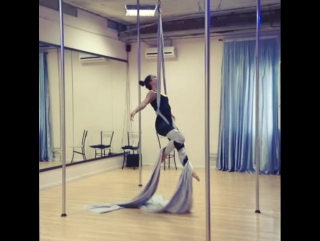 Aerial silks воздушные полотна срывы тренирую смелость)))