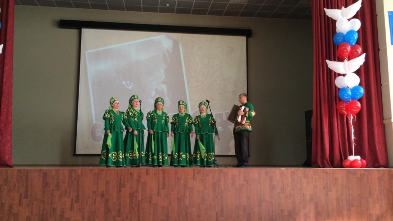 Ансамбль ивушка с песней "казачья"