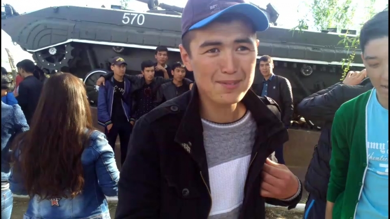 Нұрасылды әскерге шығарып салуда