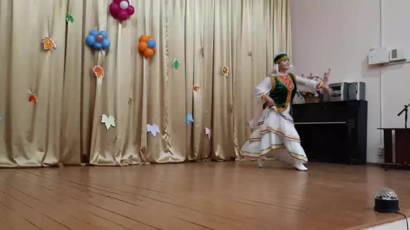 Танцует розалия зарипова