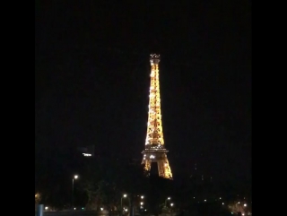 #paris #파리 #에펠탑야경 #eiffertower #마지막밤🌙 париж 15 08 2017