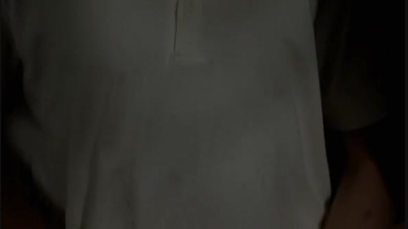 Чернокожая служанка сосет и дрочит молодые