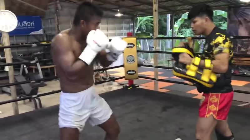 Буакав банчамек, подготоа к бою