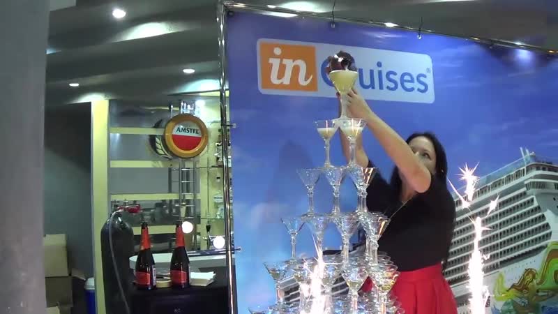 Пирамидка из фужеров с шампанским на трехлетии клуба #incruises