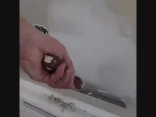 Закрываем дырку в стене кусочком гипсокартона