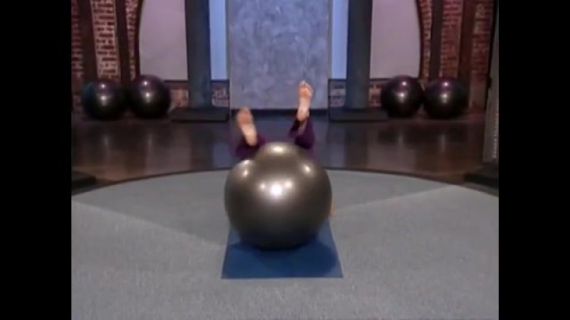 Пилатес йога на мяче pilates yoga sara ivanhoe
