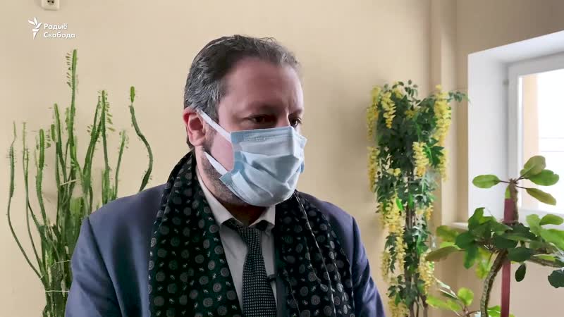 87 гадовую лізавету бурсаву аштрафавалі на 405 рублёў за сьцяг на бальконе <#радыёсвабода>