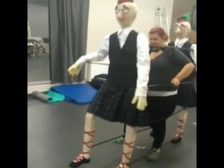 39 basamak kukla prova