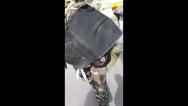 В селе белозерка херсонский области местные жители перекрыли дорогу колоне военных