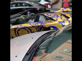 #snoopdogg riding around in #50cent lambo in nyc today