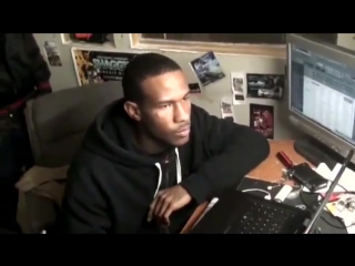 Producer lex luger making a beat