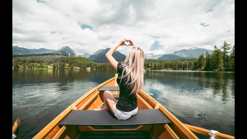 И эта песня о моей к тебе любви; пускай счастливее тебя будешь лишь в будущем ты