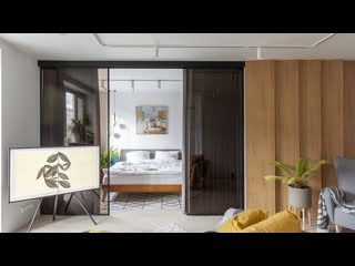 Как телеведущий оформил обалденную спальню за стеклом