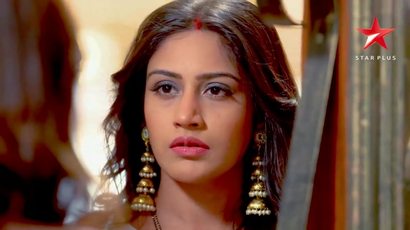 Ishqbaaaz anika tia face off