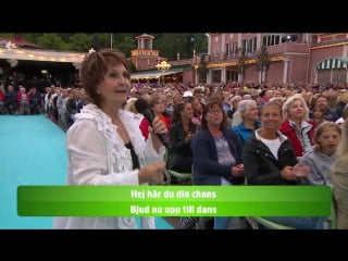 Lotta engberg, lill babs, siw malmqvist, ann louise an the audience–gammaldags musik (lotta på liseberg )