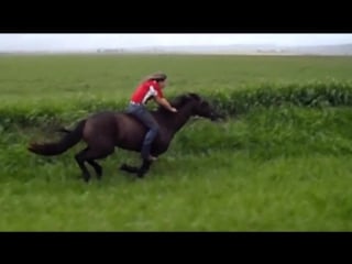 500m bareback flatout gallop on horse!