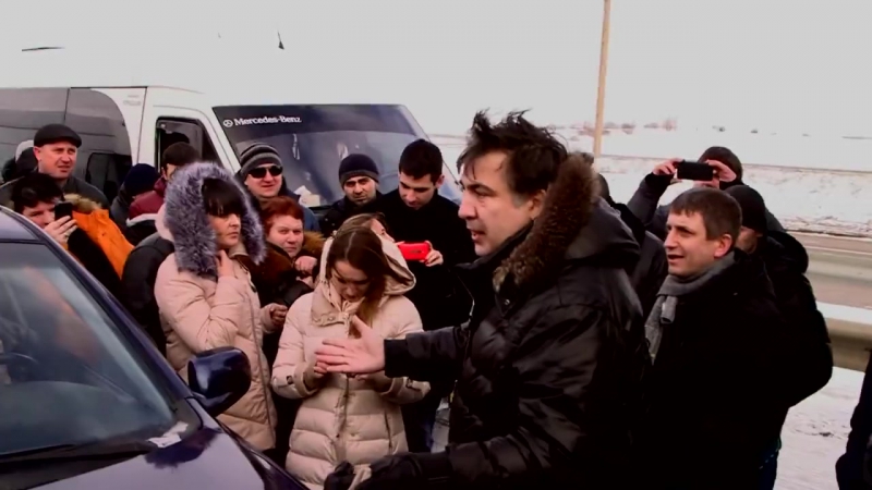 Через те, що укравтодор майже повністю розвалений і розкрадений, в країні не вистачає самої елементарної техніки