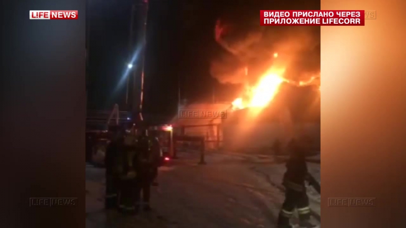 В уфе горит резервуар с дизельным топливом