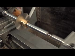 [левша] сделал спец фрезу для расчёски! )