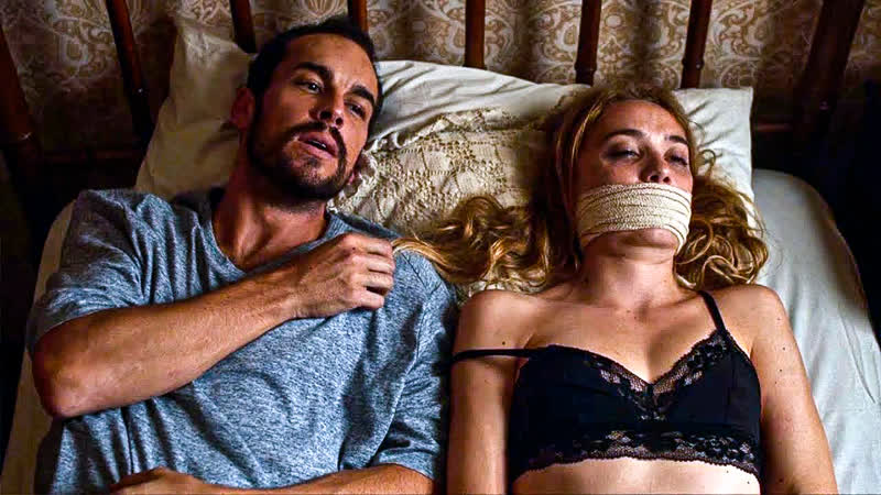 Парализованный мужик мстит девушке за то, что она его бросила и развлекается с его другом